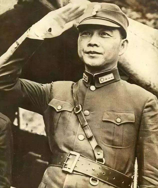 大汉奸汪精卫的墓地被炸开，尸体尚未腐烂，口袋还发现一张纸条