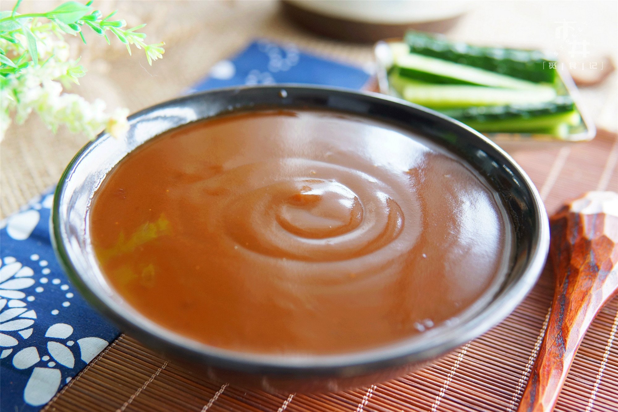 黄豆酱番茄酱靠边站，这酱2块钱做一碗，吃烤鸭离不开，蘸啥都香