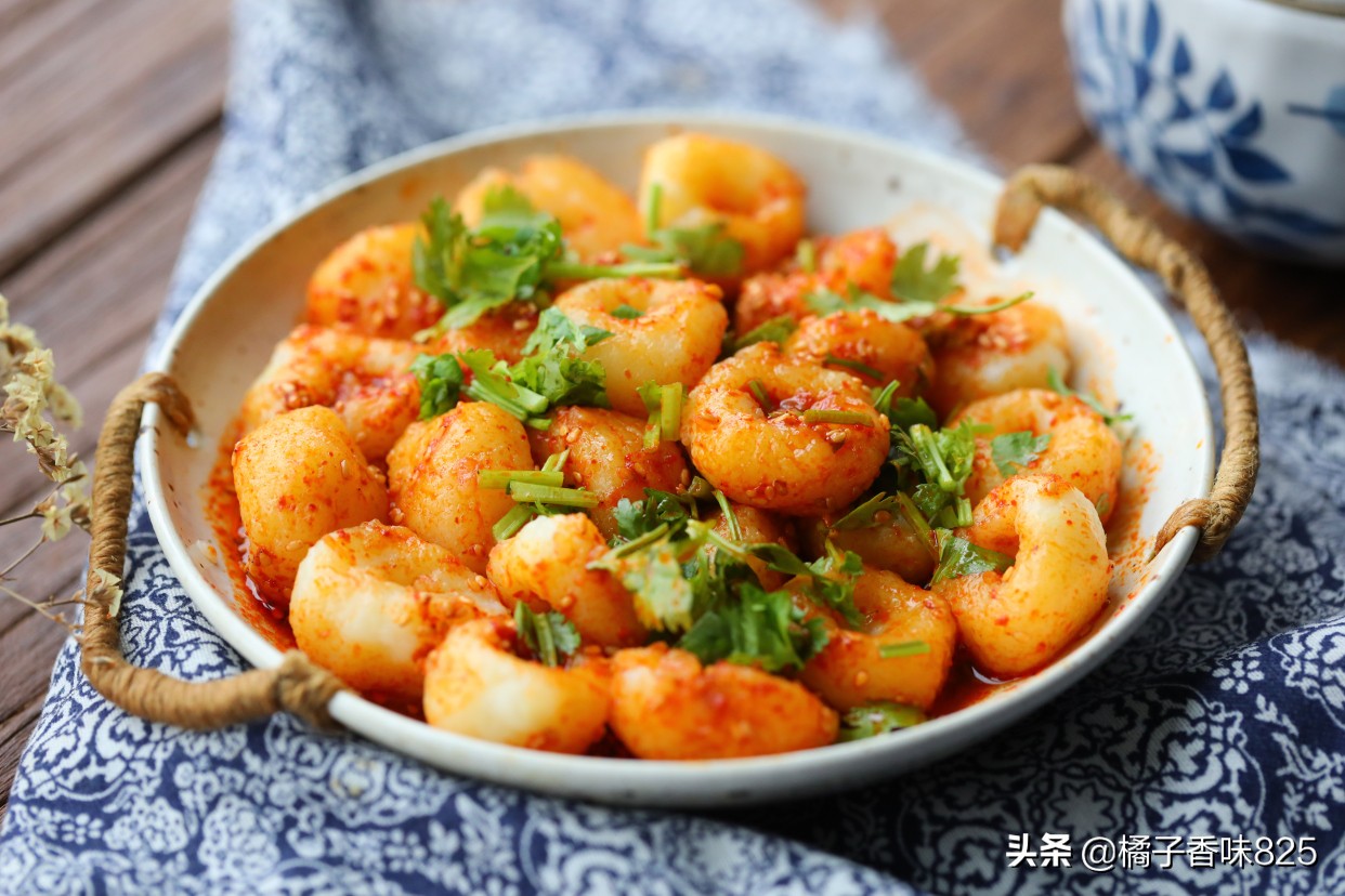 土豆新做法，香辣酸爽软糯劲道特开胃，比凉皮还好吃，适合夏天吃