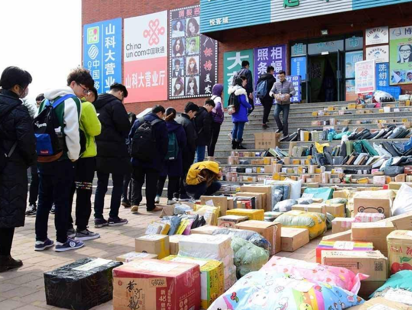 为啥很多的大学生，网购就认准淘宝、京东，坚