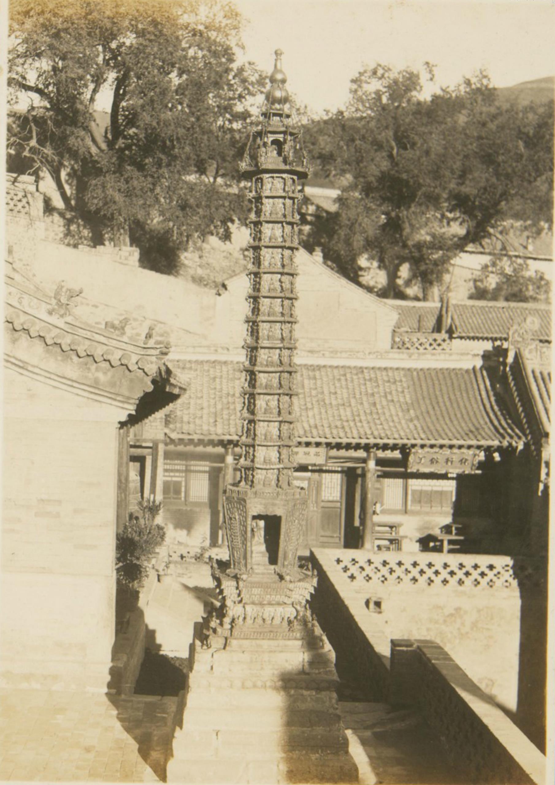 1928年五台山老照片民国时不如今日香火盛