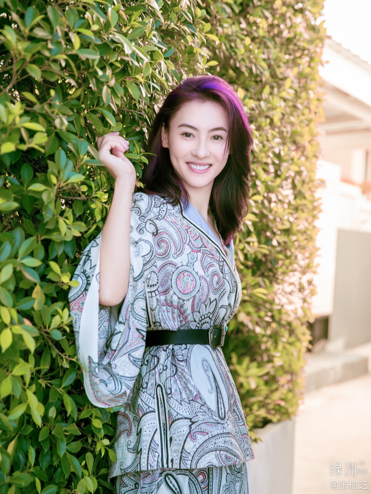 两个儿子复课！张柏芝开路虎亲自接放学，单亲妈妈魅力十足