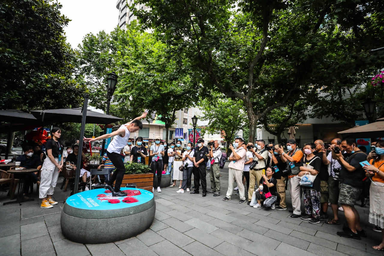 线下培训机构的新增长点——街头演出