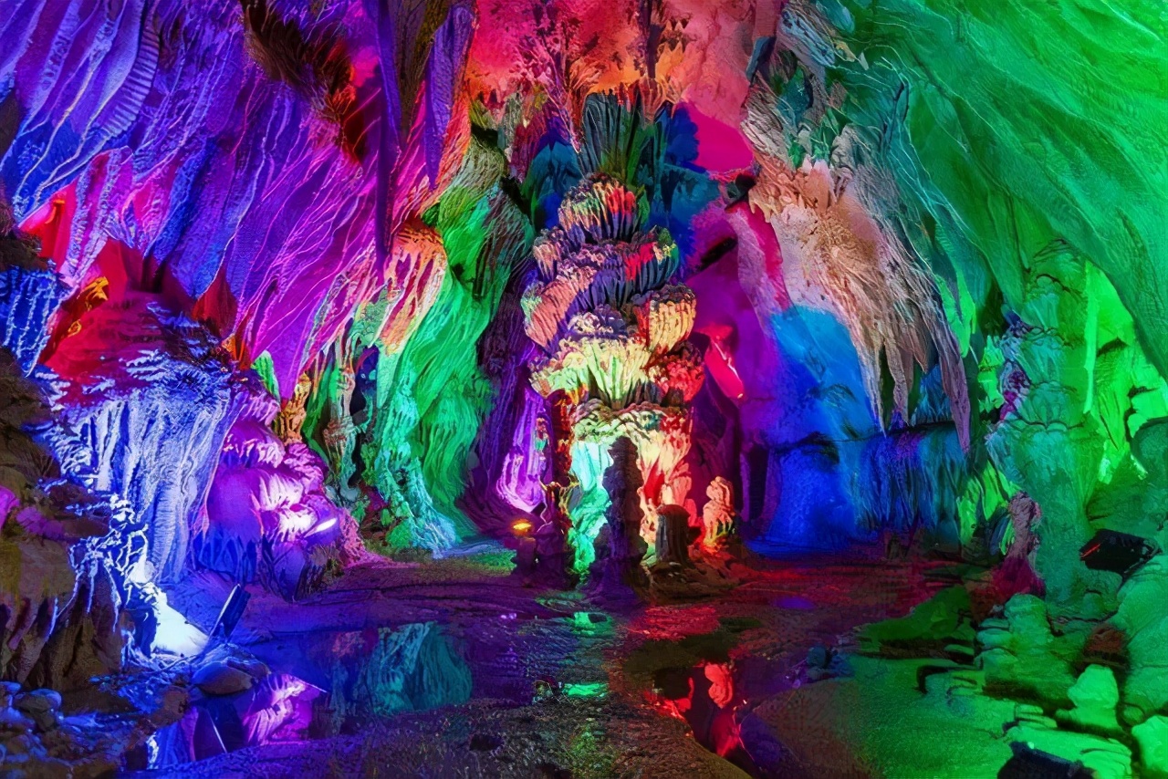 元旦，走最美济泰高速，打卡山东旅游新地标——济南青铜山大峡谷