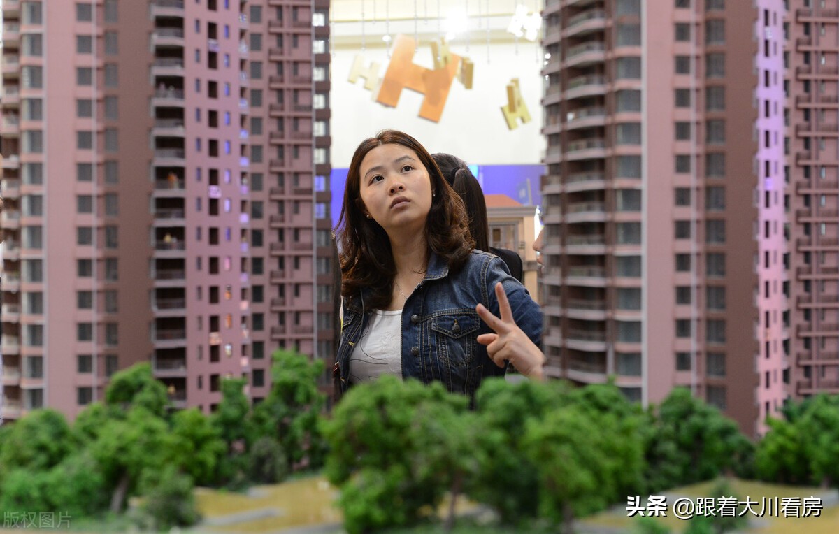 楼市明显“降温”，为何售楼处仍“人满为患”？售楼小姐说出实情