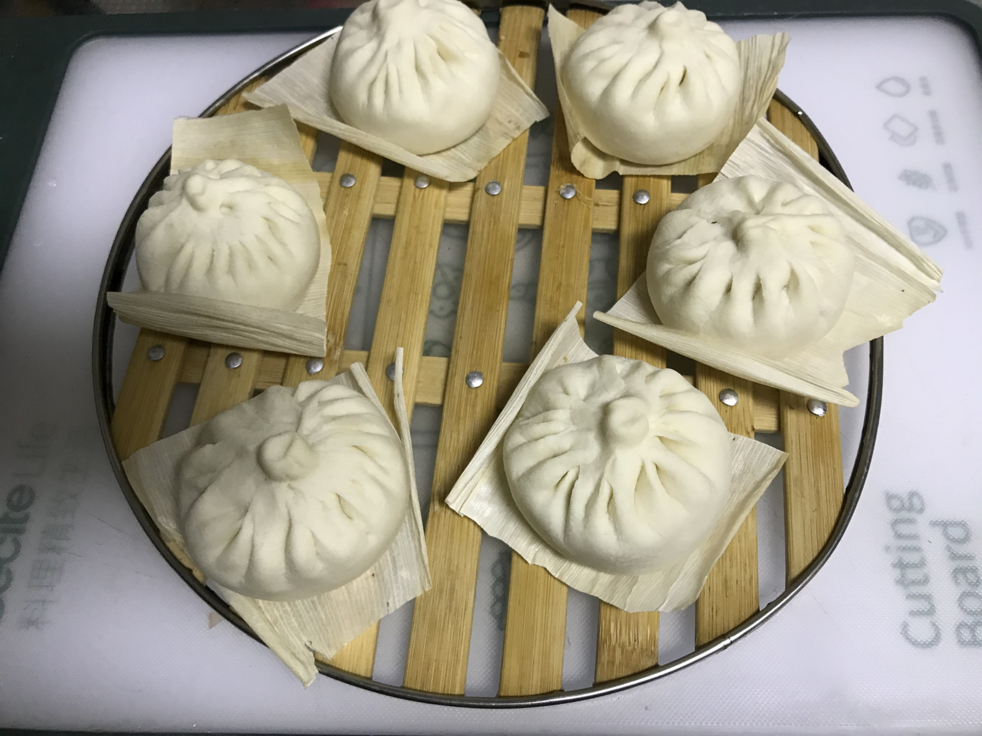 蒸包子不變形有竅門，學會這幾招，蓬鬆暄軟，不塌陷，一次會成功