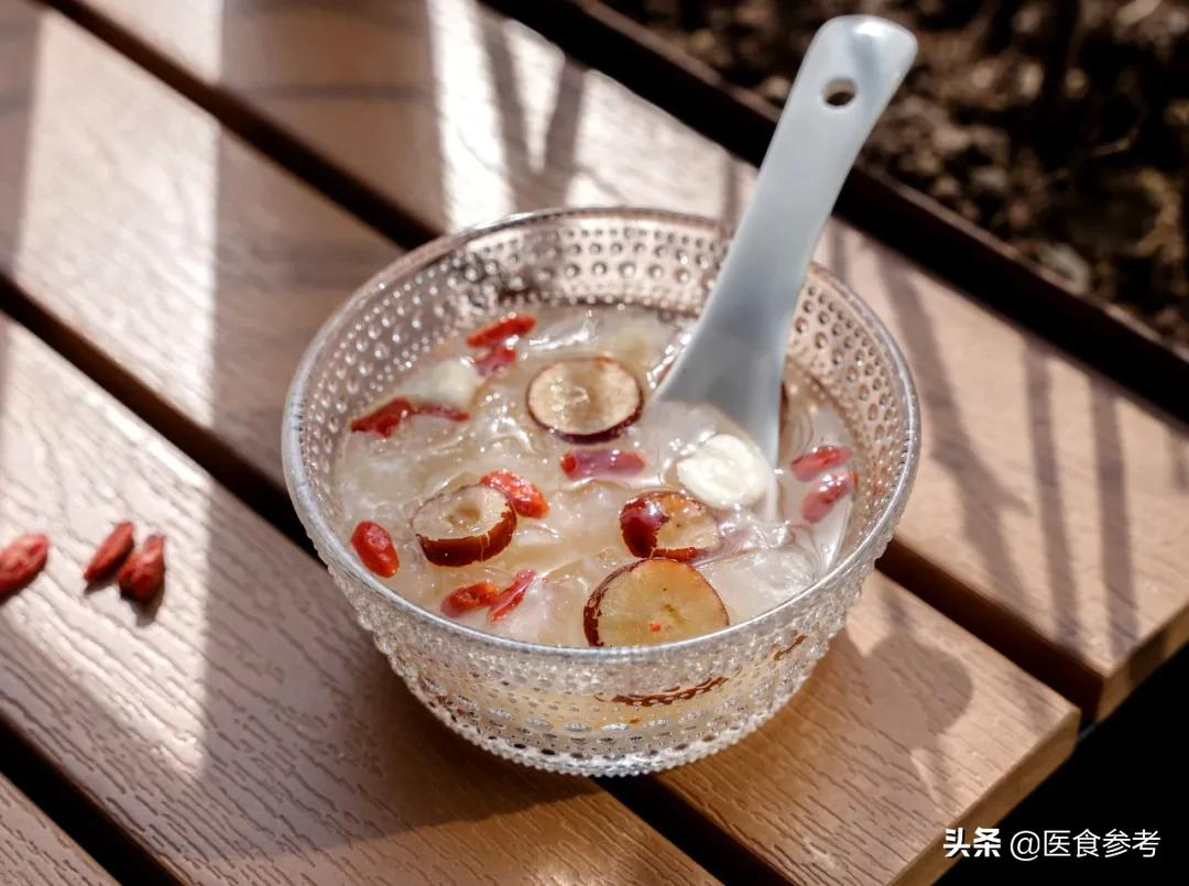秋意渐浓,如何滋阴润肺,赶走秋燥,让“菌中之冠”来帮忙