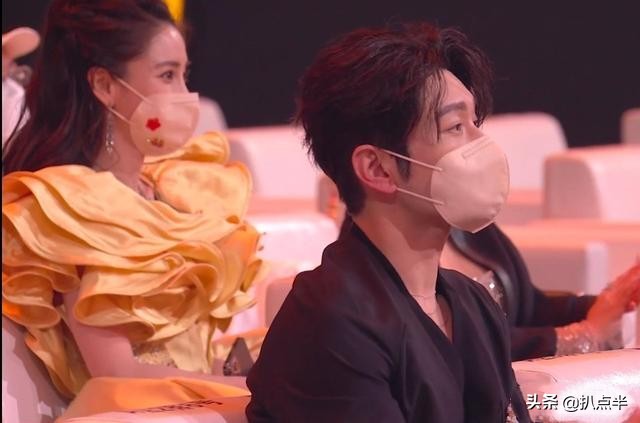 从“一夜爆火”到“资源掉没”，杨颖的十年巨变…