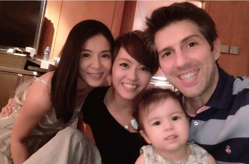 有种“混血”叫梁咏琪女儿，五官精致似洋娃娃，美貌完全不输妈妈