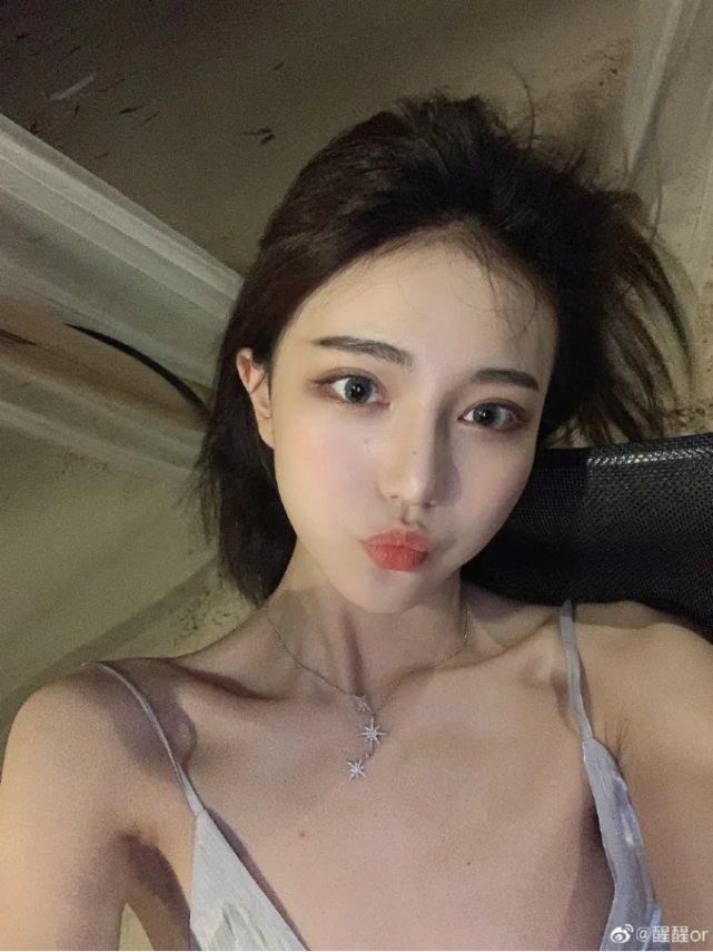 网红项思醒背着男朋友和富二代结婚 女海王直冲热搜!|网红项|思醒-娱