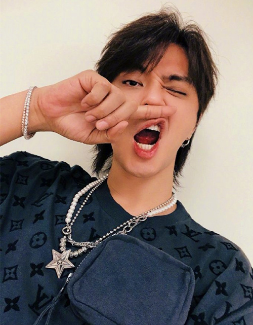 “吃瓜”和“站队”哪个更明智？世界那么大，