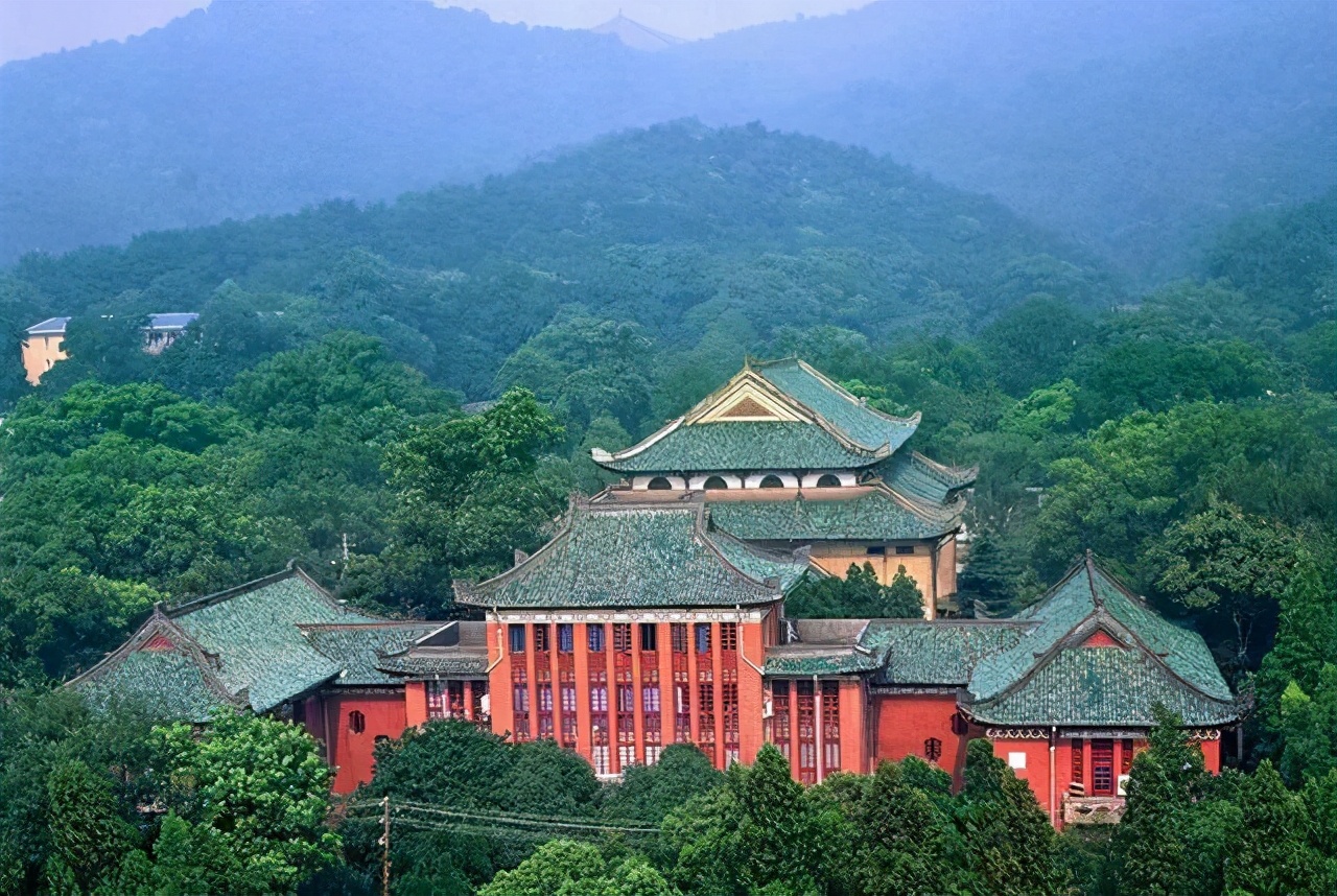 湖南大学和中南大学，哪所学校的实力更强？