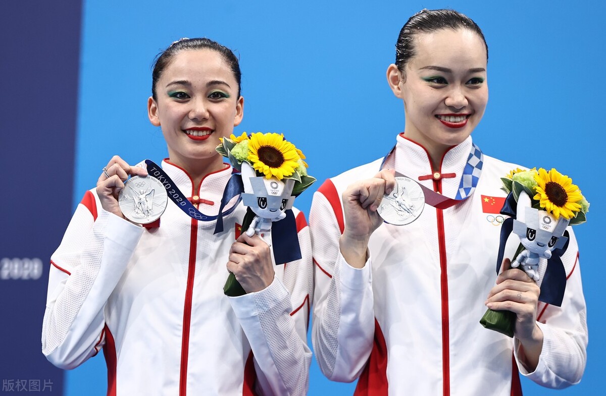 俄罗斯花游六连冠，总统普京专门道贺！31岁传奇