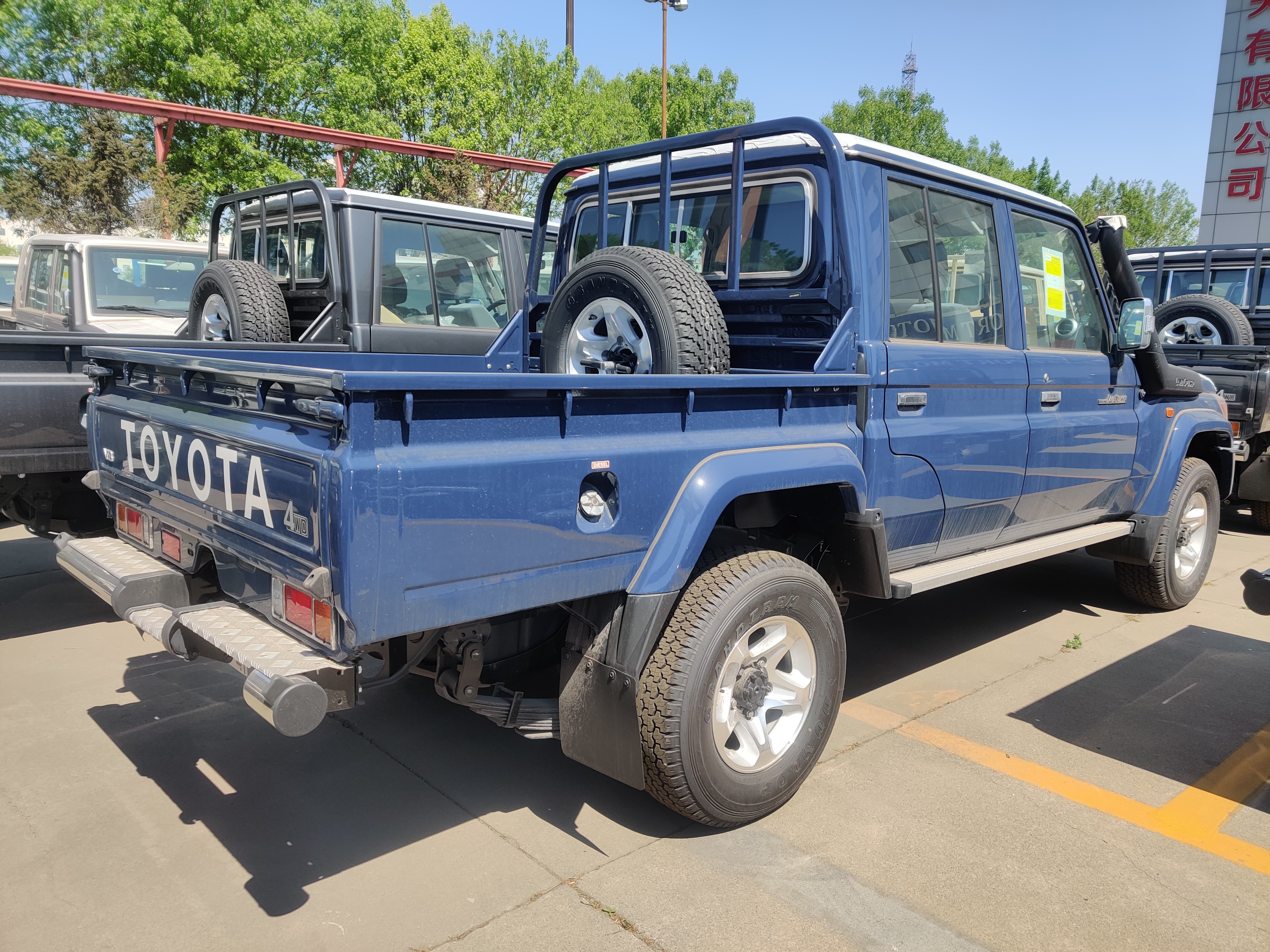 19款酷路泽lc79第十一款,同样情怀车型,lc79,柴油4.