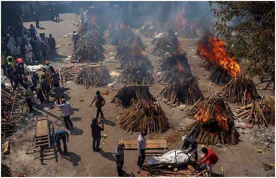 这时候还分尊卑贵贱！印度火葬场急聘高种姓员