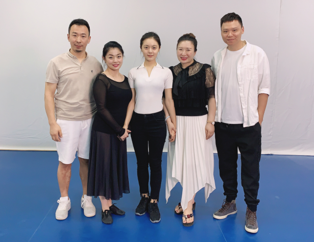 有种仪态叫赵今麦艺考前舞蹈培训，看清站姿，