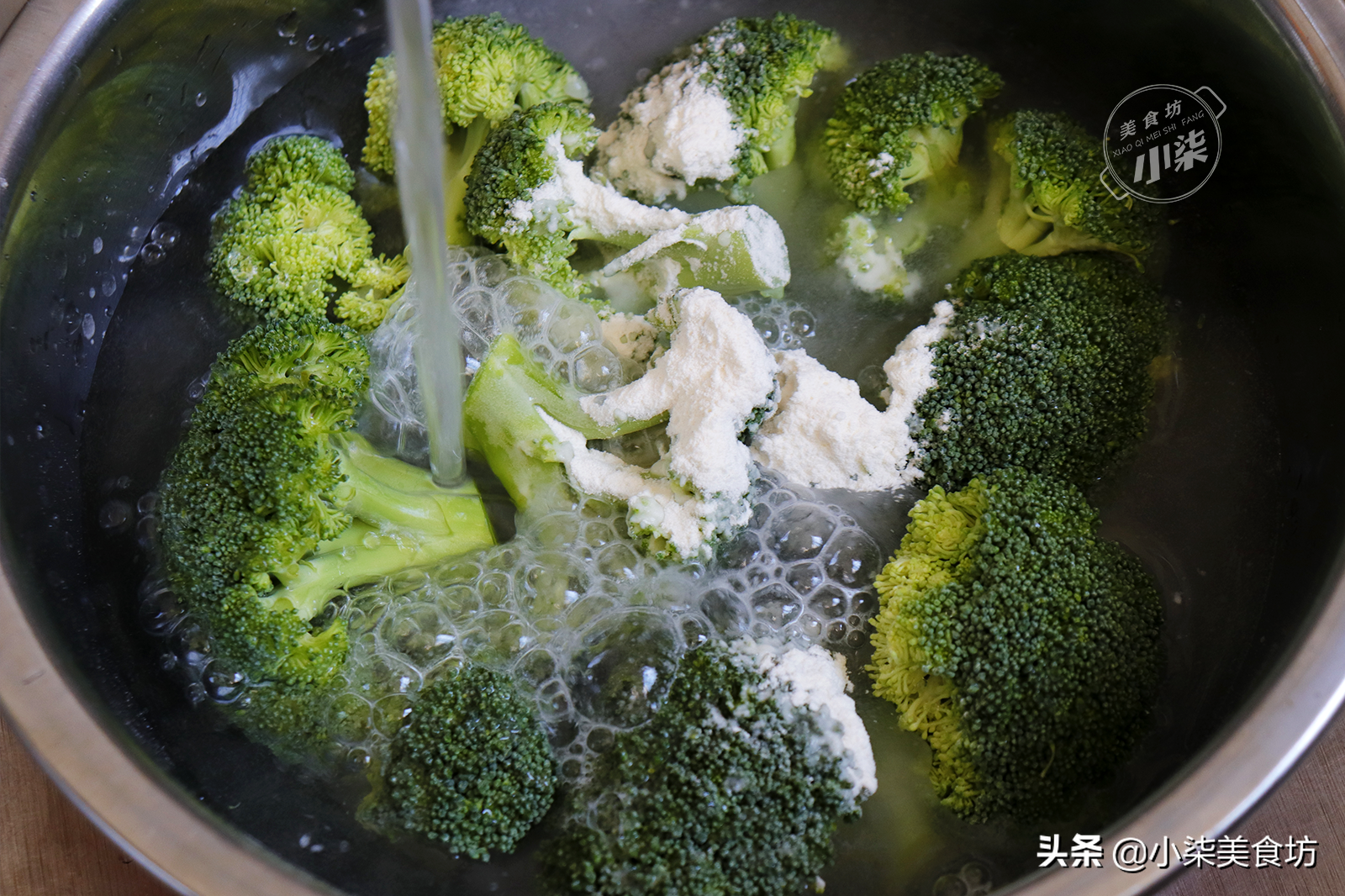 炒西蘭花，最忌焯水和直接炒，教你一個訣竅，脆嫩入味營養不流失