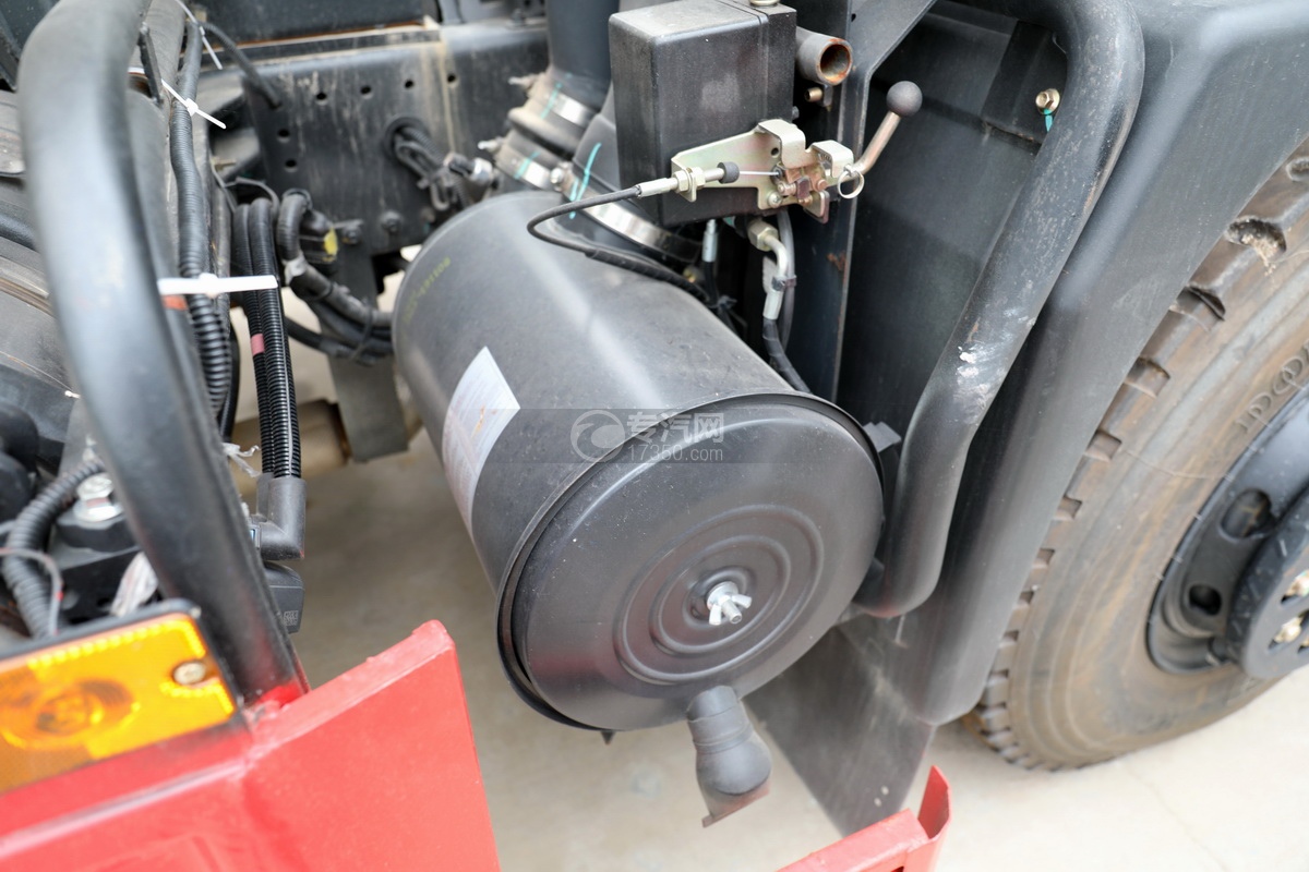 散装水泥专用车——东风单桥国六粉粒物料运输车