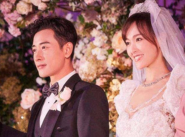 罗晋亲自掌镜为唐嫣拍大片，网友：这个角度是