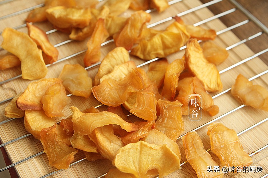 秋天，遇到此水果我一买就是十斤，做成健康零食，酸甜软糯吃不够