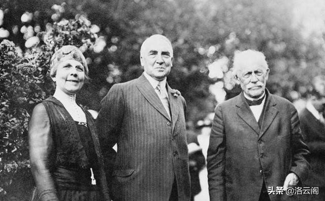 他是美国声誉最差的总统，在任时丑闻缠身，妻