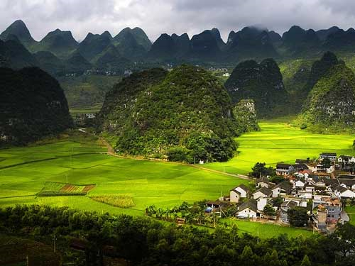 一碗蛋炒饭养活一个景区：日卖3万份，黔西南州用旅游致富脱贫