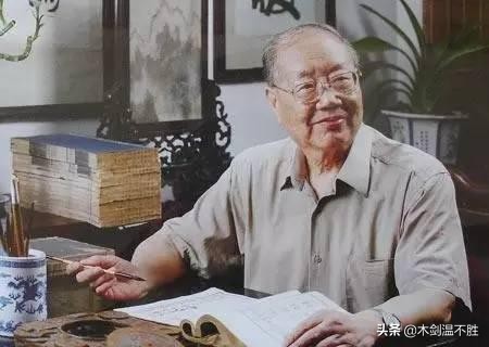 他大字不识一个，却成旷世神医，克林顿称他“东方蛇仙”