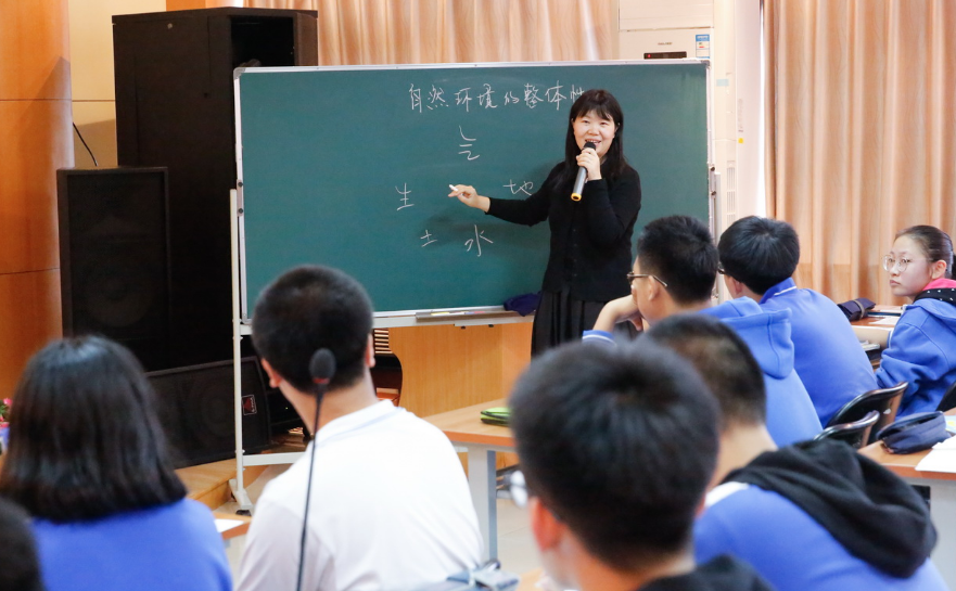 教育部下发文件，中小学生迎“坏消息”，家长反应微妙却愁坏老师