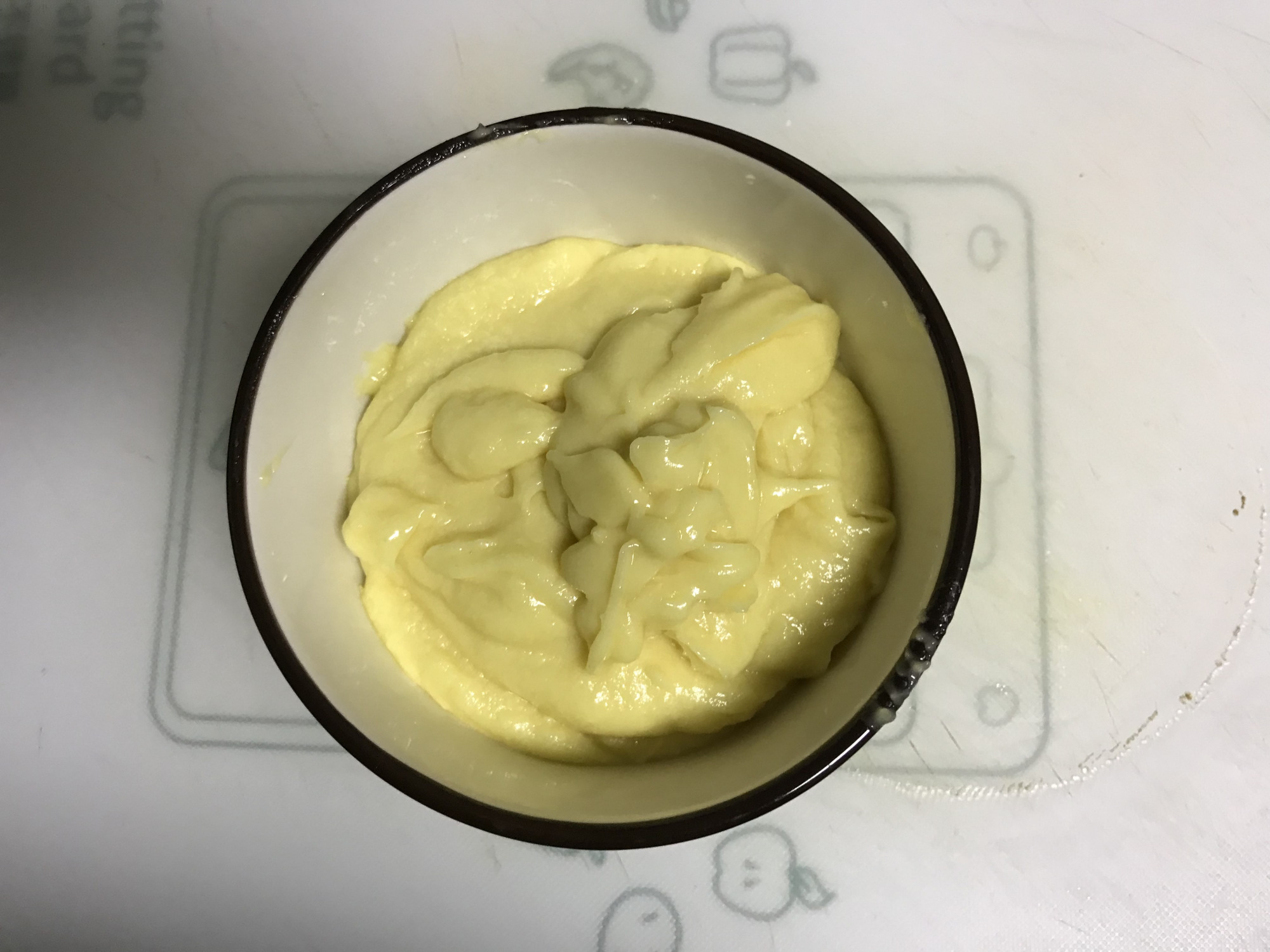 一定要尝试的面包配方，一次发酵，外酥里软，放3天不硬，特解馋