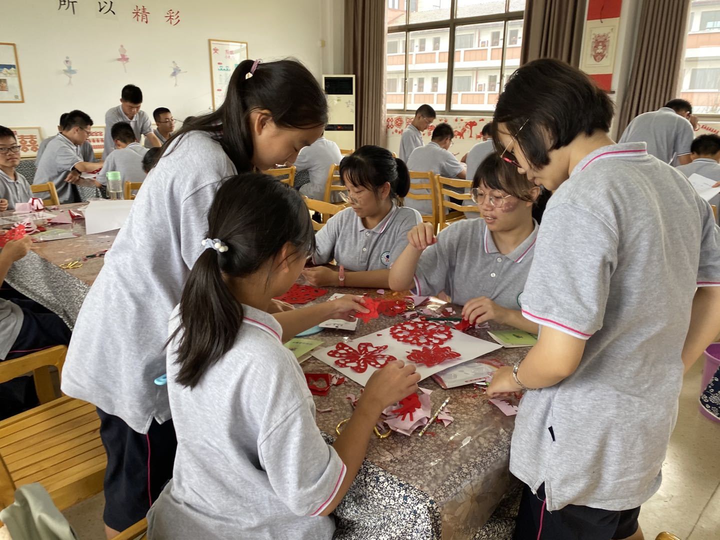求“学思践悟”人生体验 做“知行合一”汤中学子