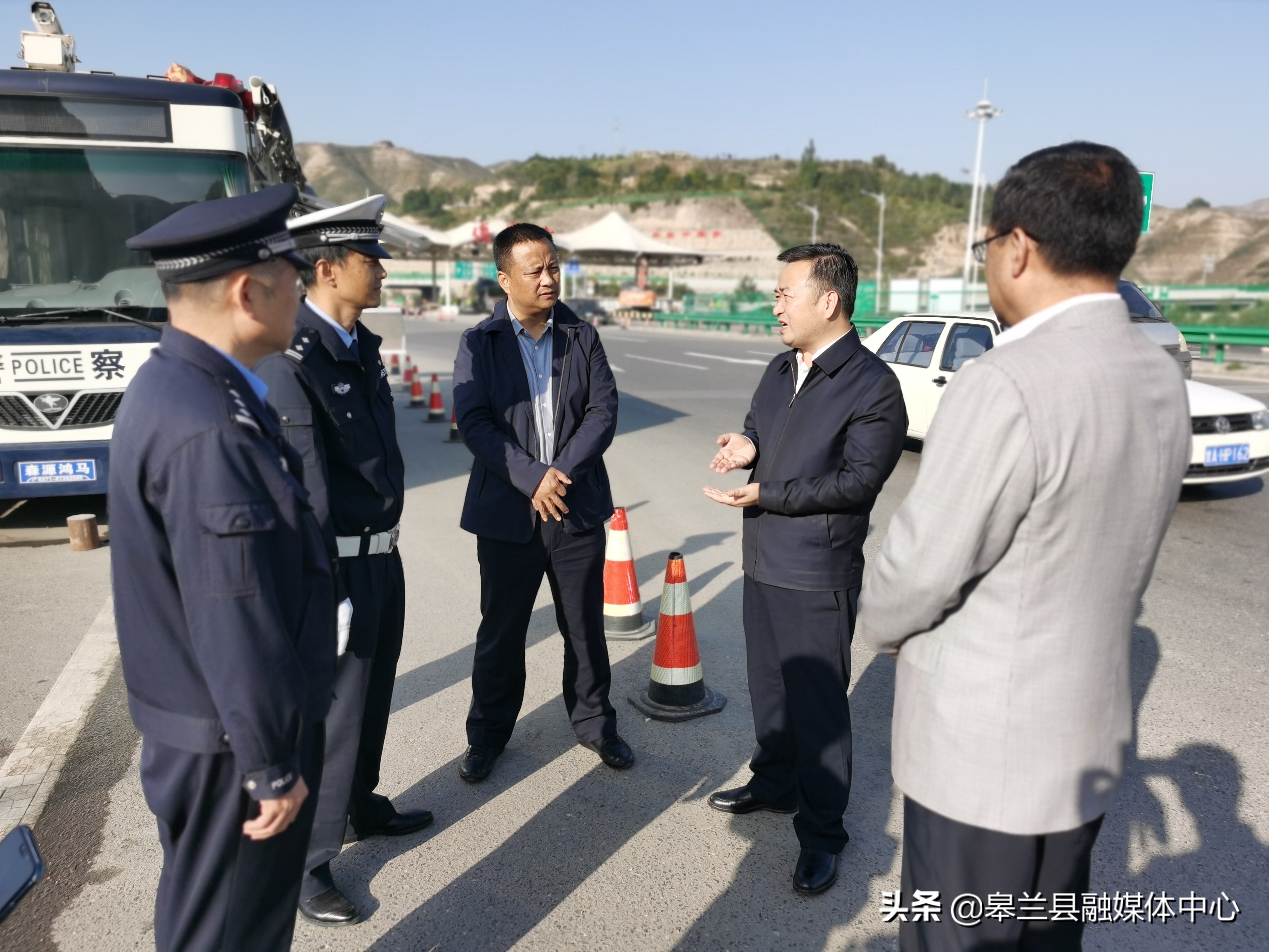 皋兰县县长杜宁让带队督导检查安全生产疫情防控节日保供等工作