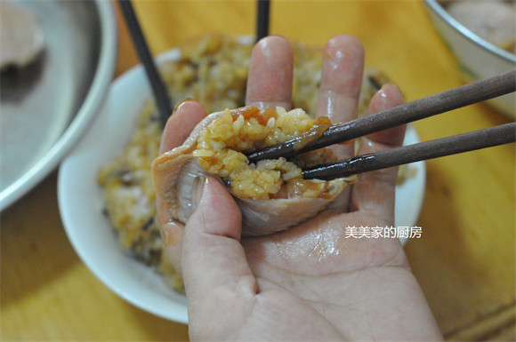 天热孩子不吃饭，多做包饭给他吃，一包一煎，低脂高蛋白，开胃