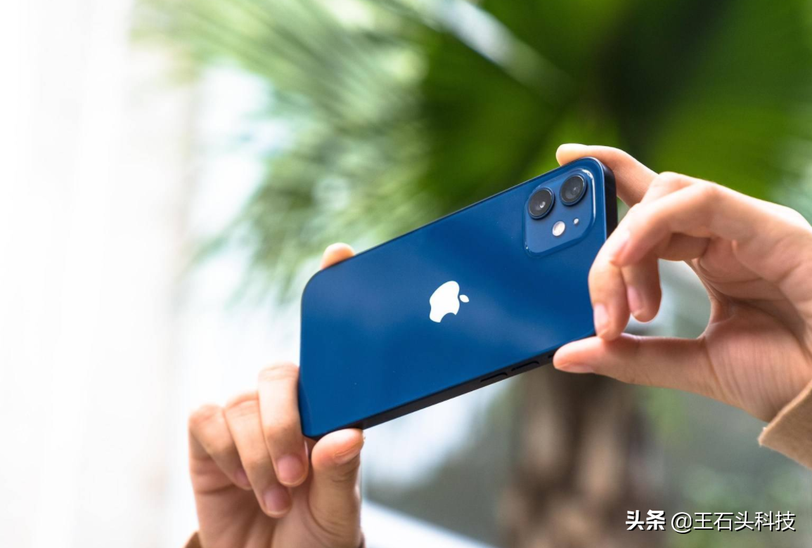 苹果新机刚发售，iPhone 13已经“透露”，真的是太快了