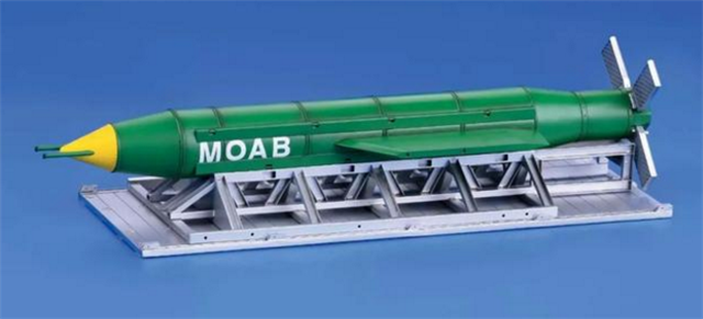 炸弹之母可以炸沉航母吗？我来告诉你