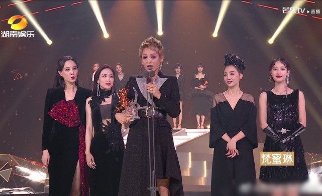 开呛|“姐姐”才成团就开呛！后台亮相就搞小团体 宁静黑脸态度一目了然