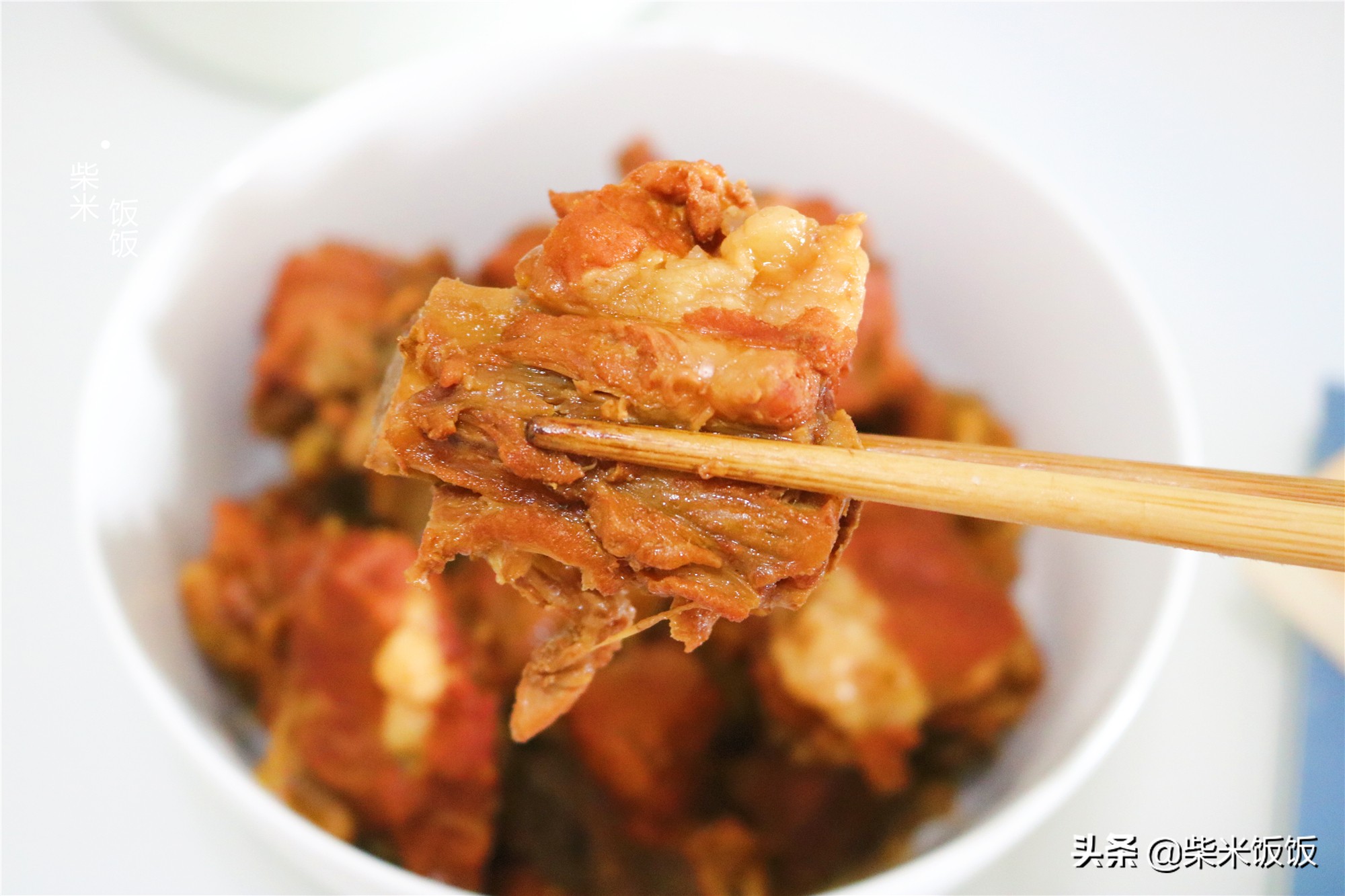 夏天吃肉，这个做法太省事了，丢进锅里不用管，时间一到满屋飘香