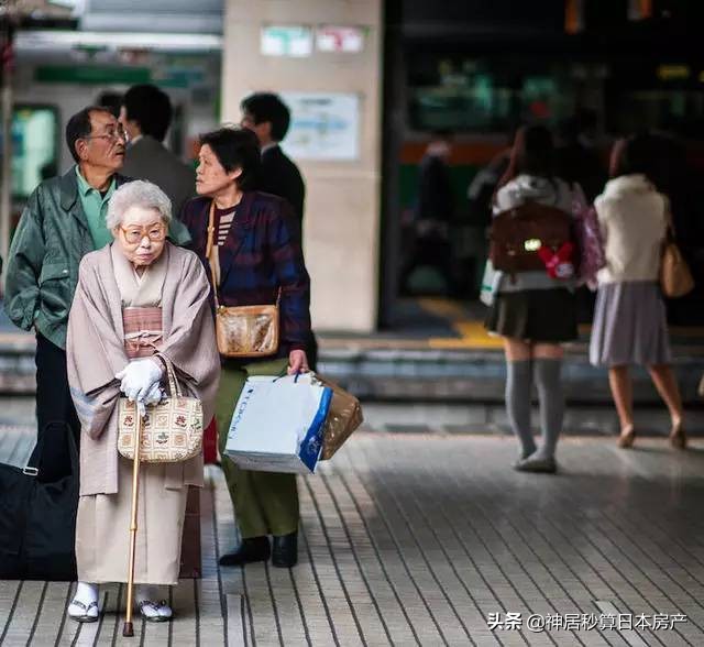 来自中国人的疑惑：「日本老人为什么退休了还在工作？」