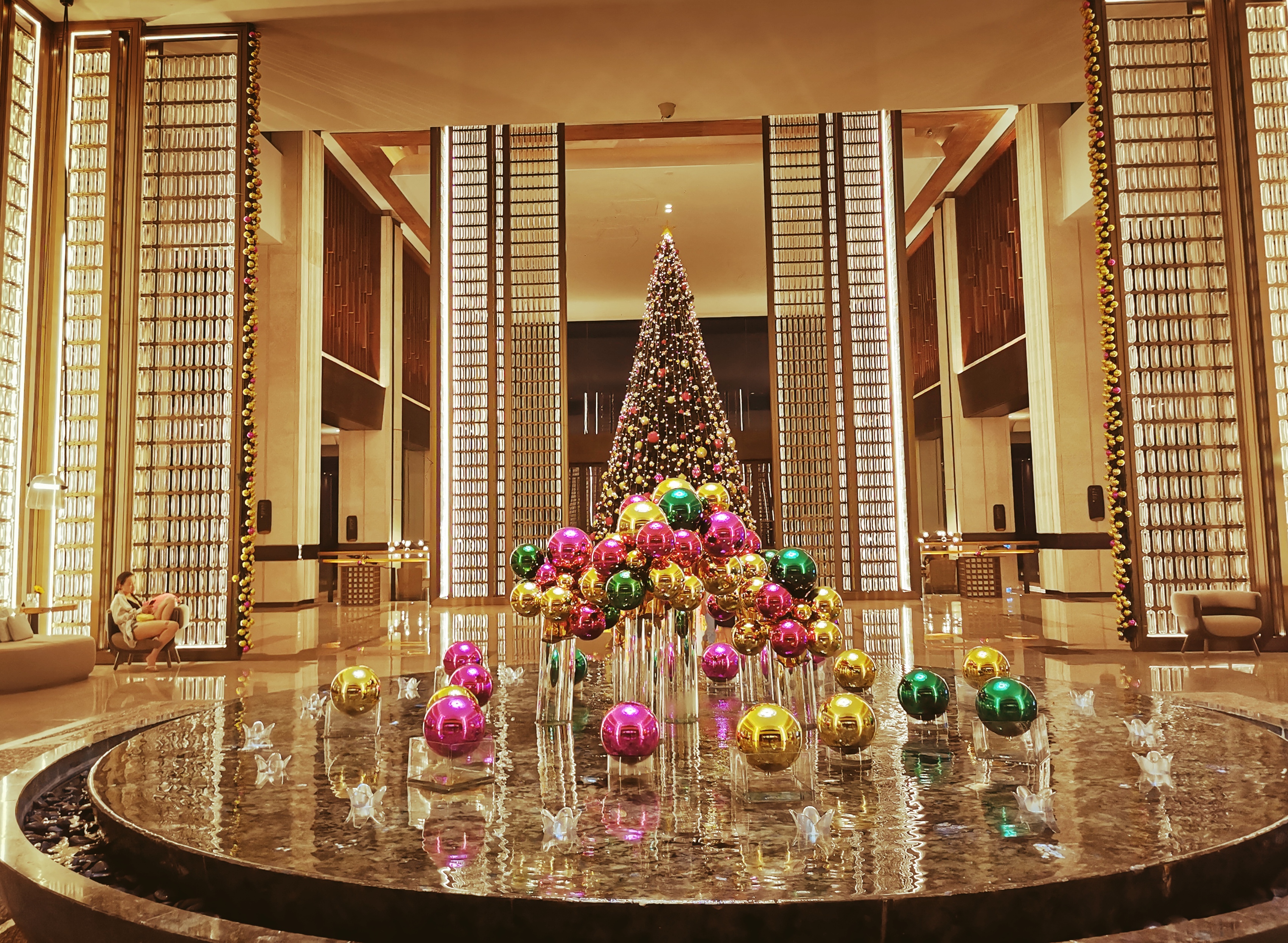 冬天旅行首选目的地，三亚吃喝玩乐全攻略，给你最悠闲的海岛时光