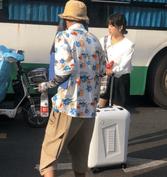 沈月暴瘦后多不上镜？生图是大家闺秀，镜头前