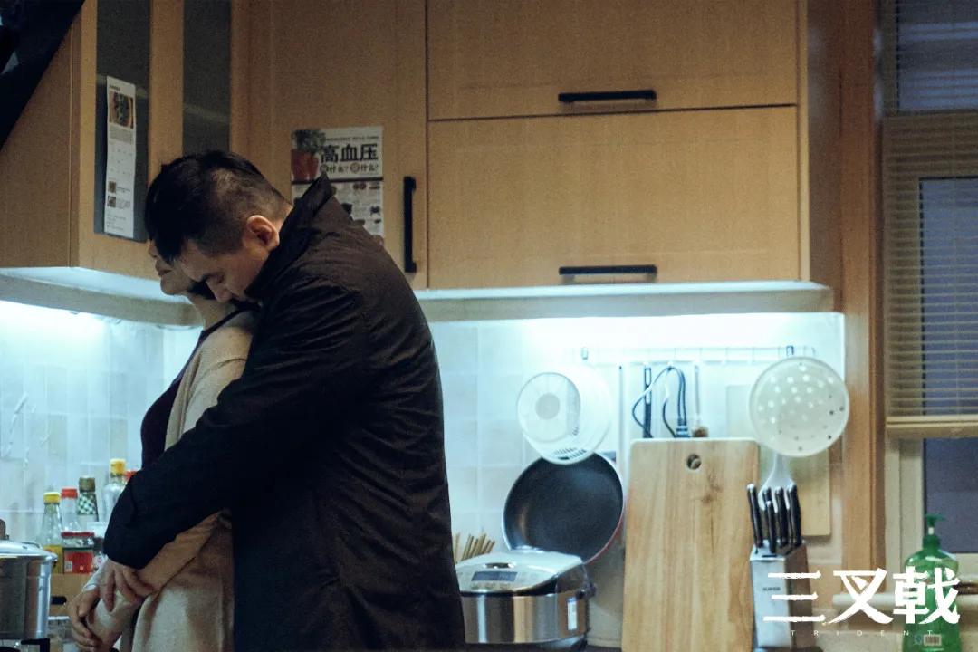 《三叉戟》开播 利刃出鞘守护正义 真情塑造人民警察英勇形象