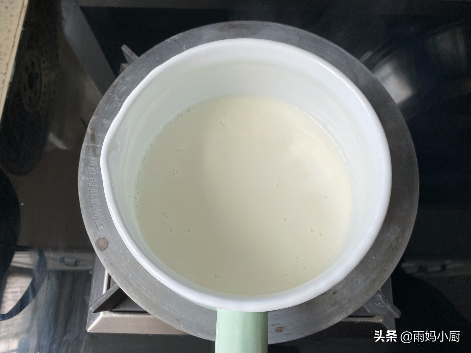 天暖了，分享2款不輸哈根達斯的冰淇淋，香濃順滑，健康無添加