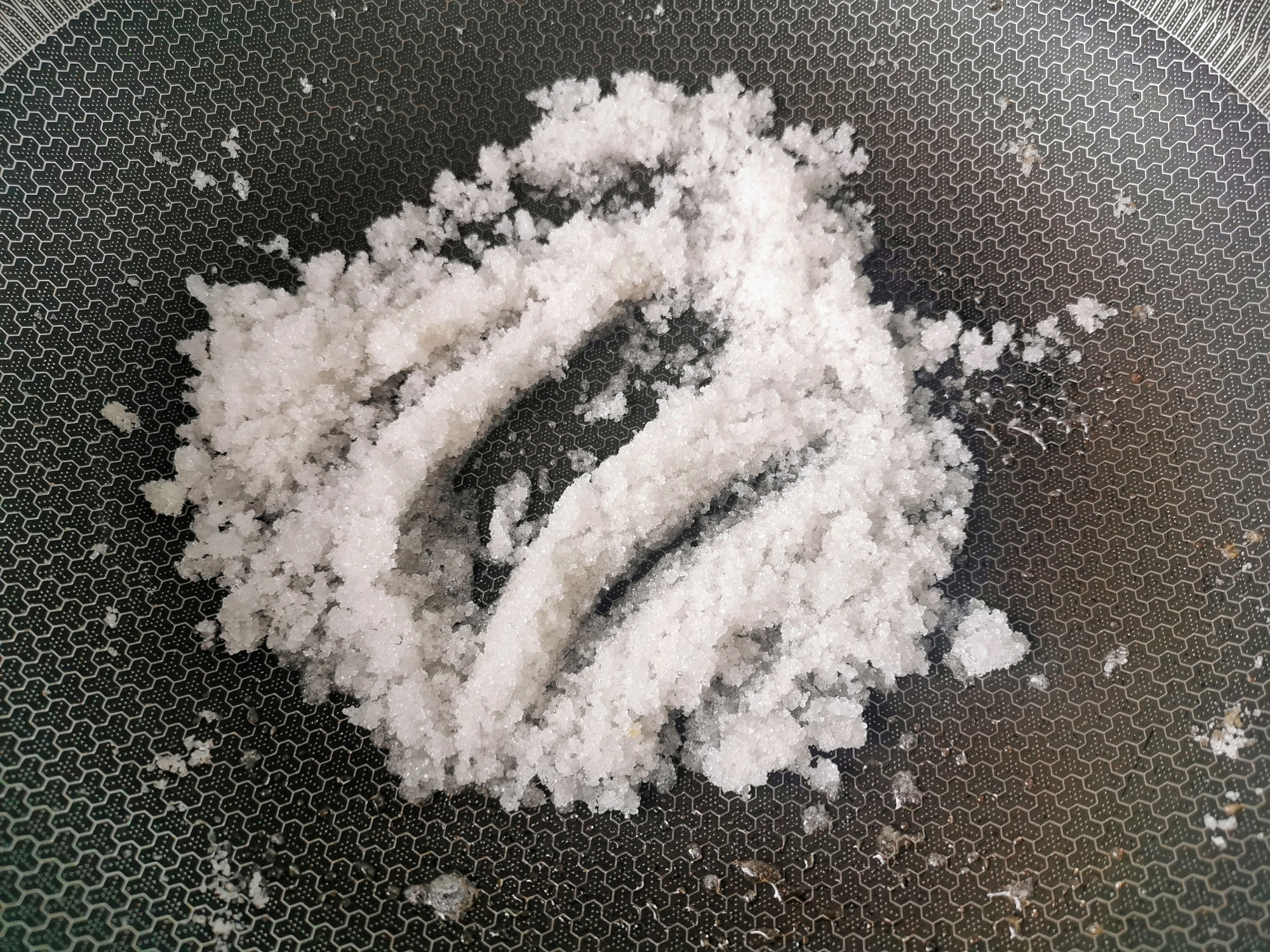 無水無油做花生酥糖，復刻童年美味，學會熬糖漿，酥脆香甜不粘牙