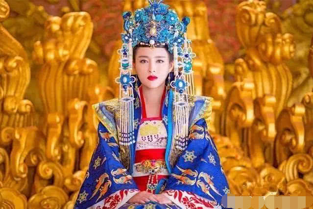 武则天死后300多年，中国差点又出1位女皇帝，去世前身穿龙袍