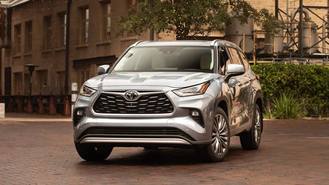 全新第四代汉兰达又将是其他七座SUV想干又干不掉的劲敌