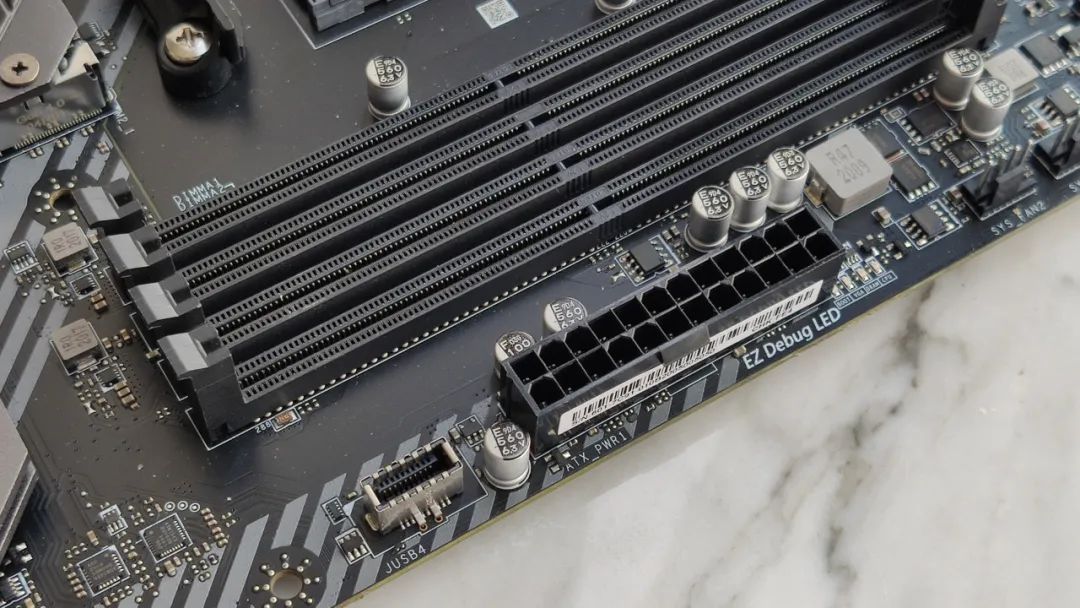 军火库不只有迫击炮 微星B550战斧导弹配3900XT体验