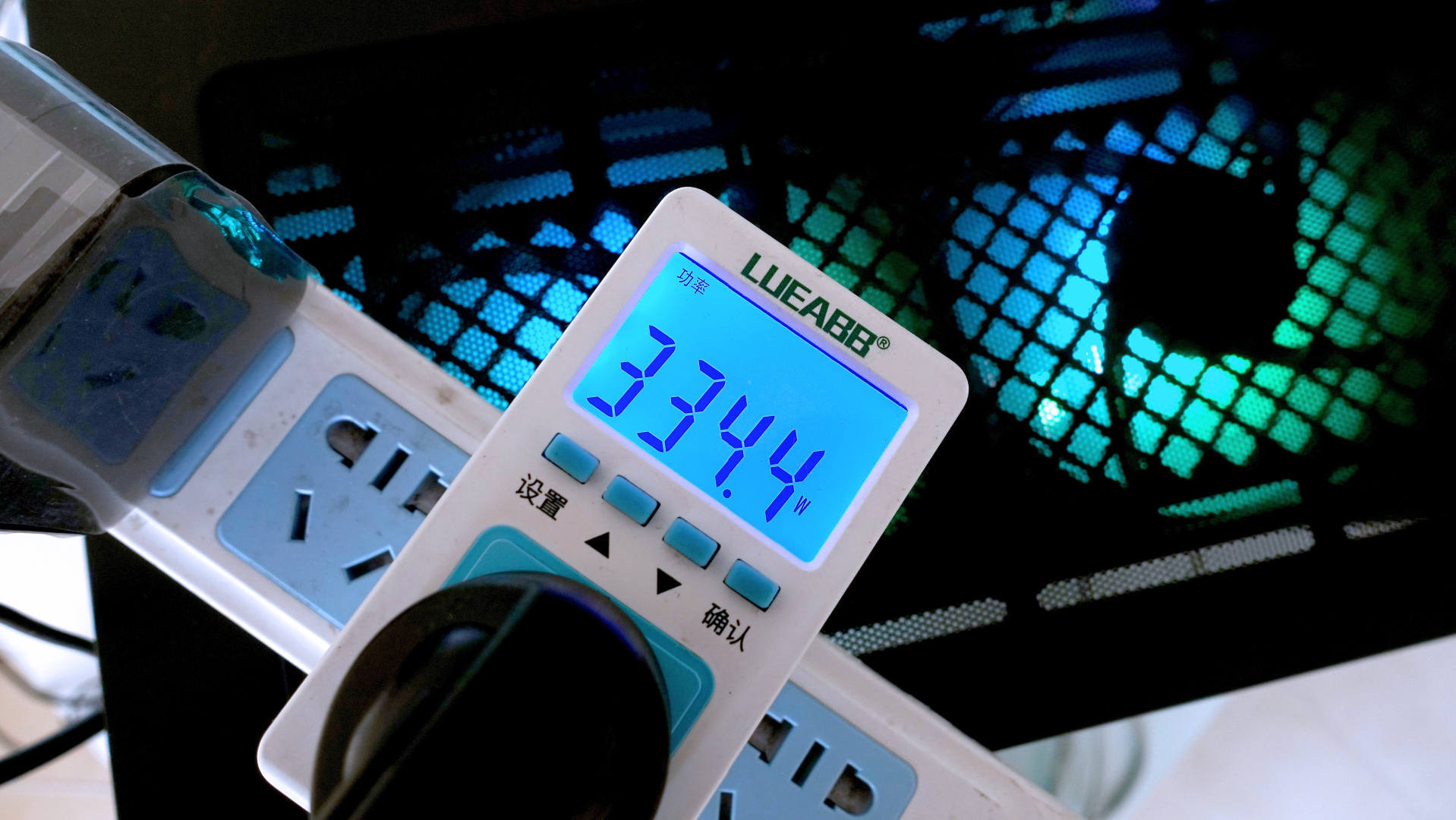 骨伽GEX 850W：风扇智能转停，电压稳定