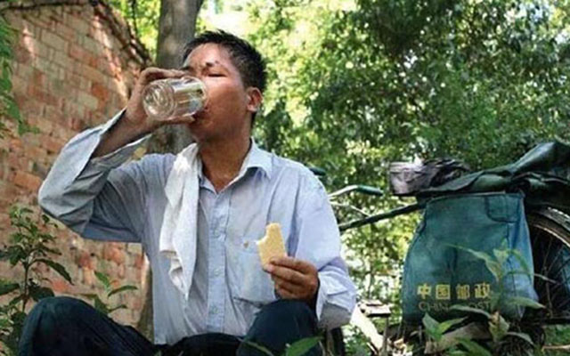 中国快递“王者”？一年收入6000多亿，却对赚钱没兴趣