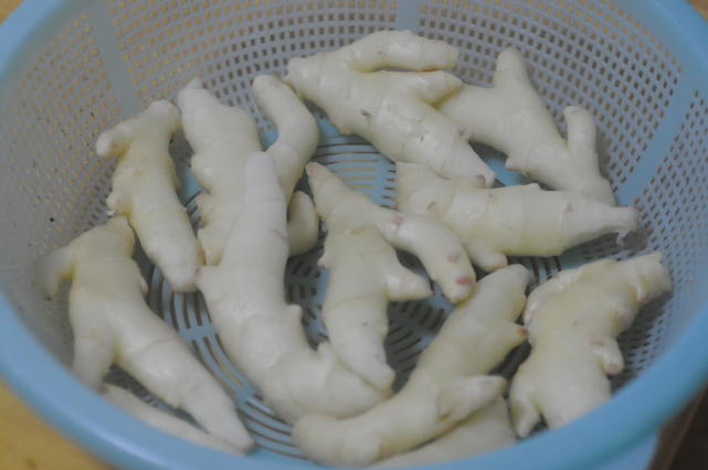 从入伏到出伏，要常吃生姜，教你1个简单做法，清脆无渣最开胃