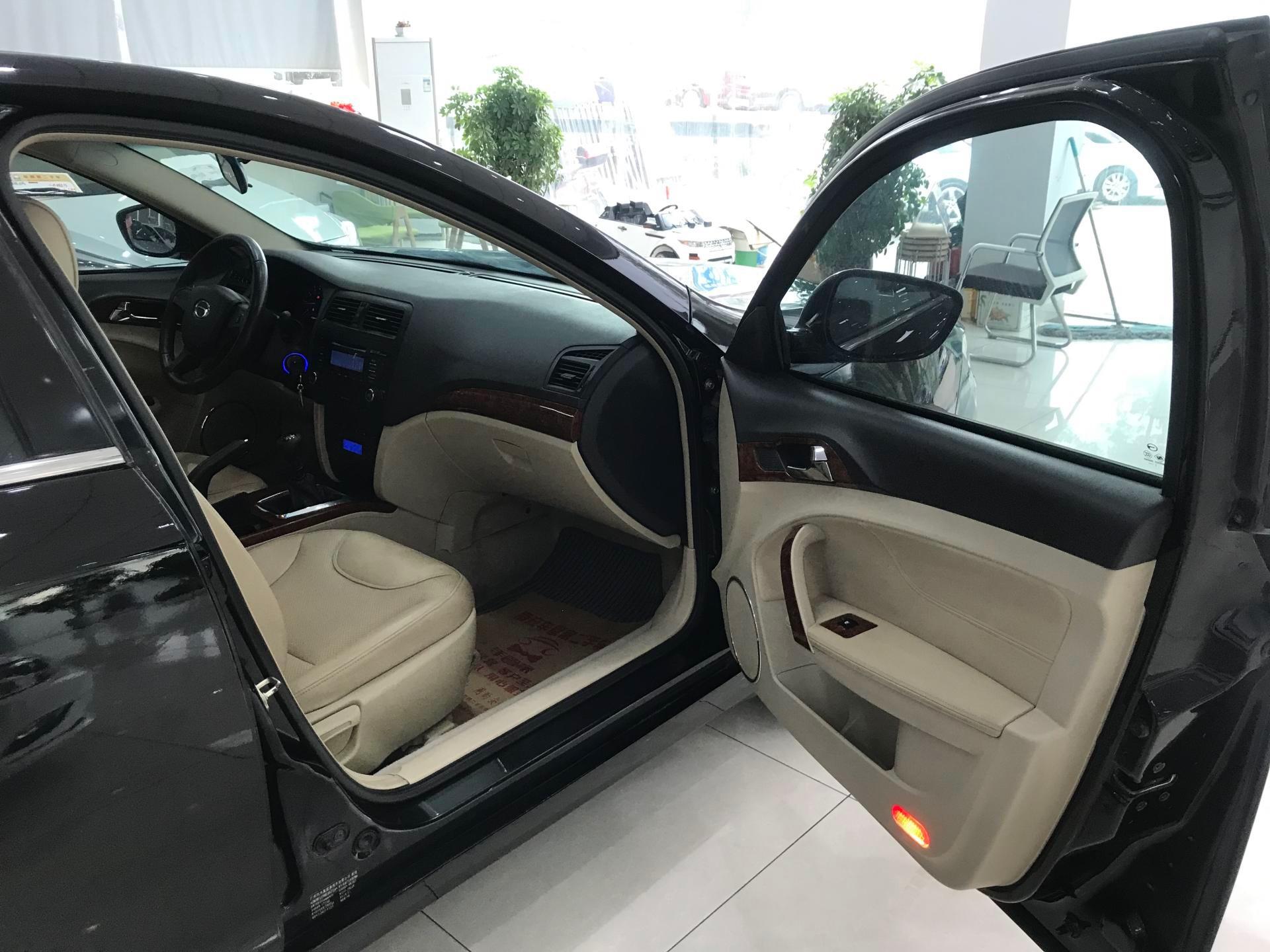 高坪区车管家二手车，您身边的二手车专家