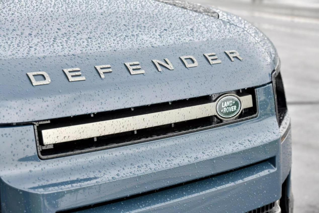 FJ酷路泽的价格，居然就能买到这款豪华品牌3.0T三门越野车